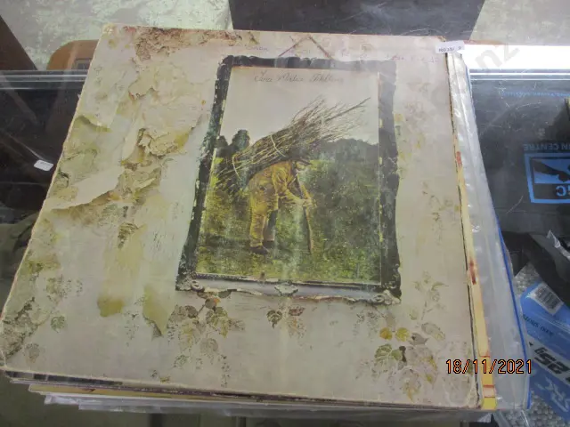 Records Image 1++