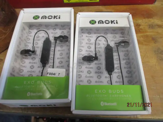 BlueTooth Earphones Image 1++