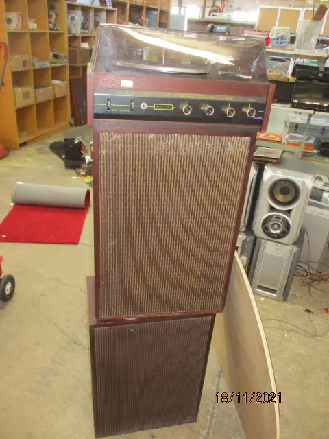 Vintage Stereo Image 1++