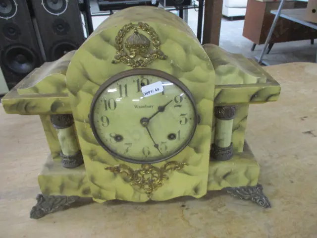 Mantle Clock Image 1++