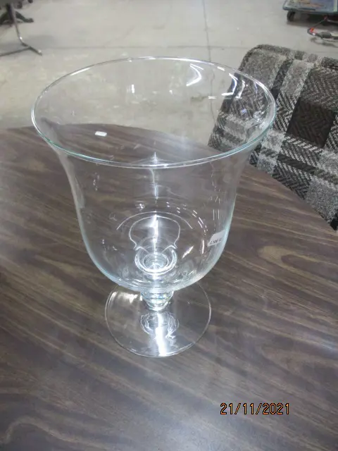 Glass Vase Image 1++