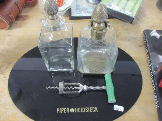 Decanters Image 1++