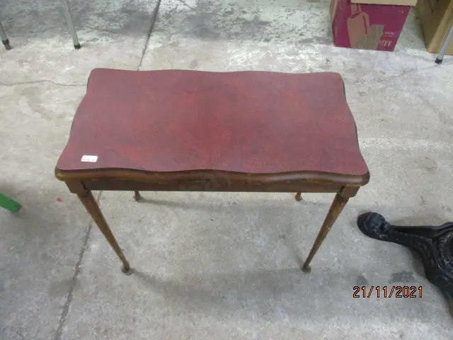 Side table Image 1++