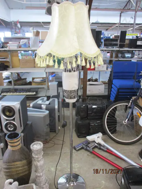 Floor Lamp Image 1++