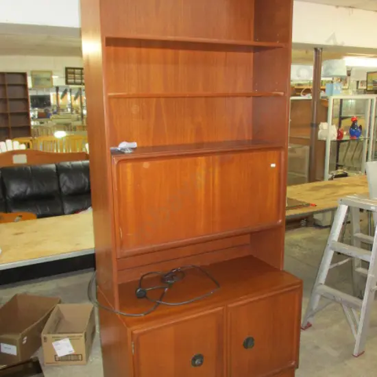 Retro Wall Unit