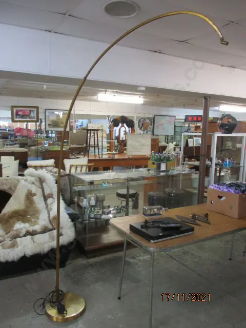 Arco Lamp Base Image 1++