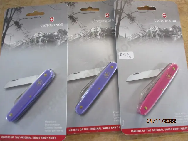 Pocket Knives Image 1++