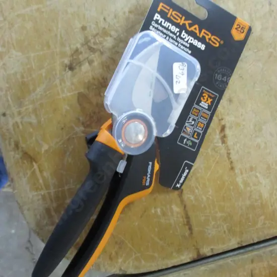 Pruner