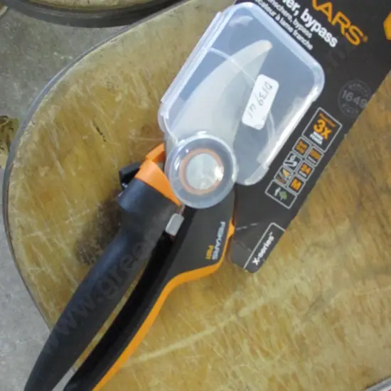Pruner