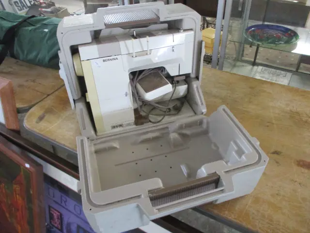 Sewing M/c Image 1++