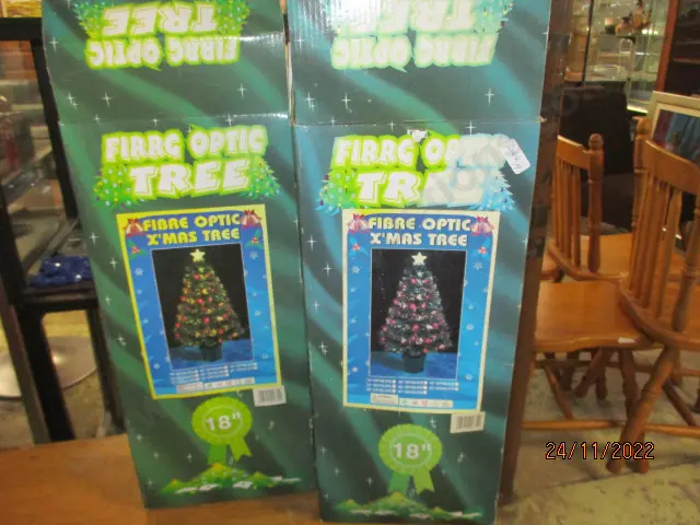 2 Christmas Trees Image 1++