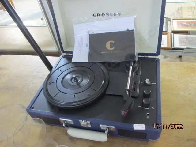 Record Player Image 1++