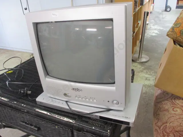 Dvd Player Image 1++