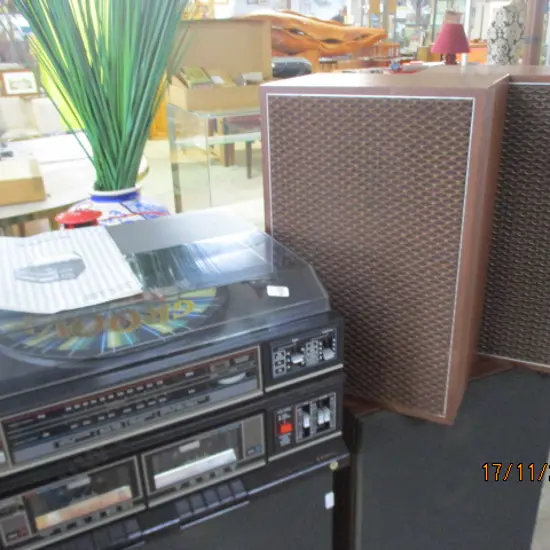 Retro Stereo
