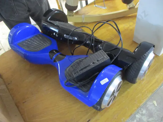 2 Gopeds Image 1++