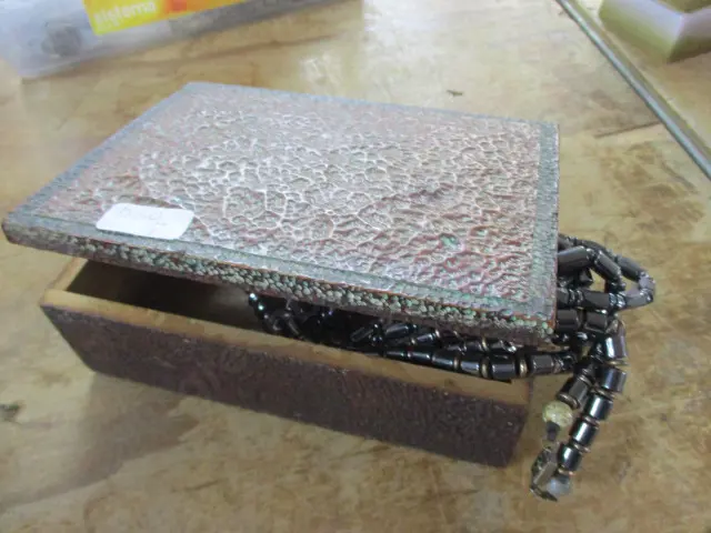 trinket Box and Contents Image 1++
