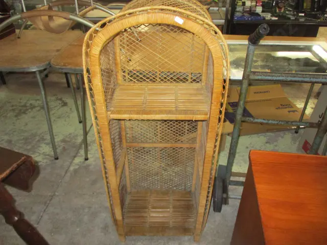 Cane Shelf Image 1++