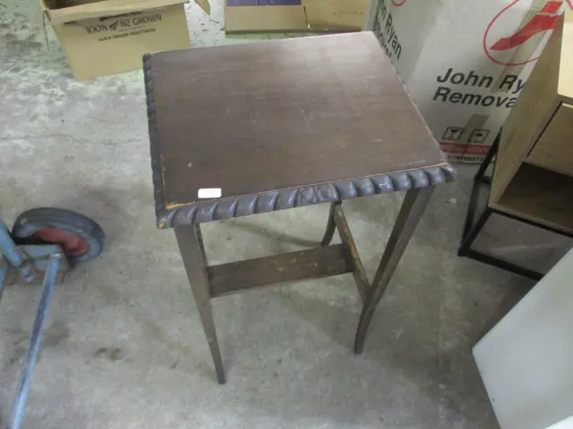 Side Table Image 1++
