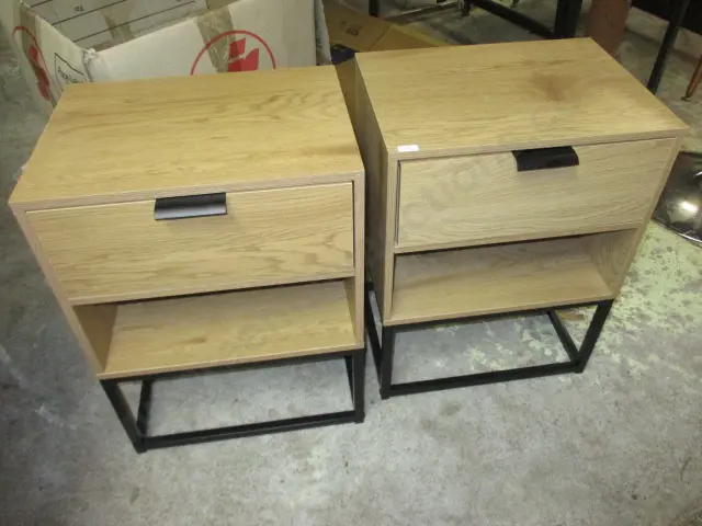 Pr Bedside Cabs Image 1++