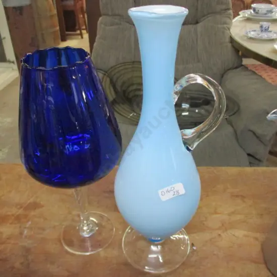 2 Pieces Art Glass