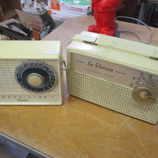 2 Vintage Radios