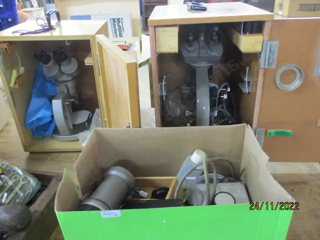 2 Microscopes and Accecsories Image 1++
