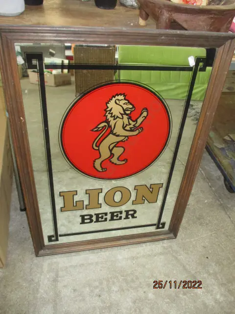 Lion Beer Mirror Image 1++