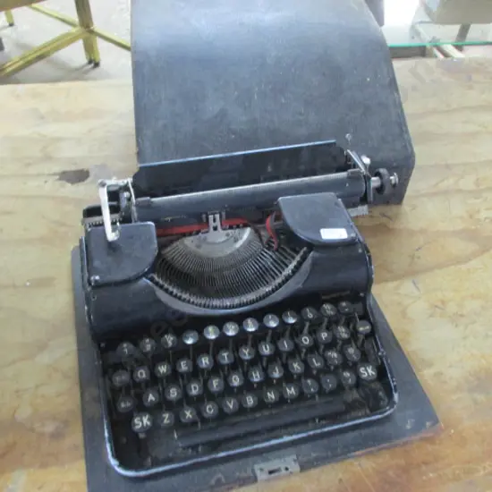 Tyewriter