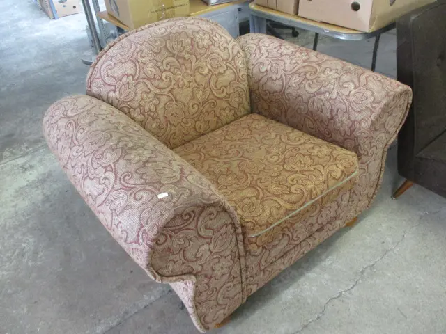 Lounge Chair Image 1++