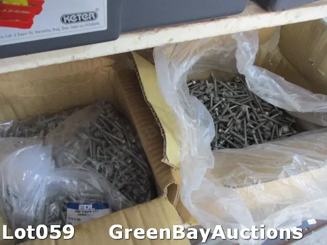 2 Boxes Screws Image 1++