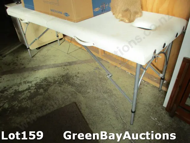 Massage Table Image 1++