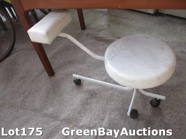 Stool Image 1++
