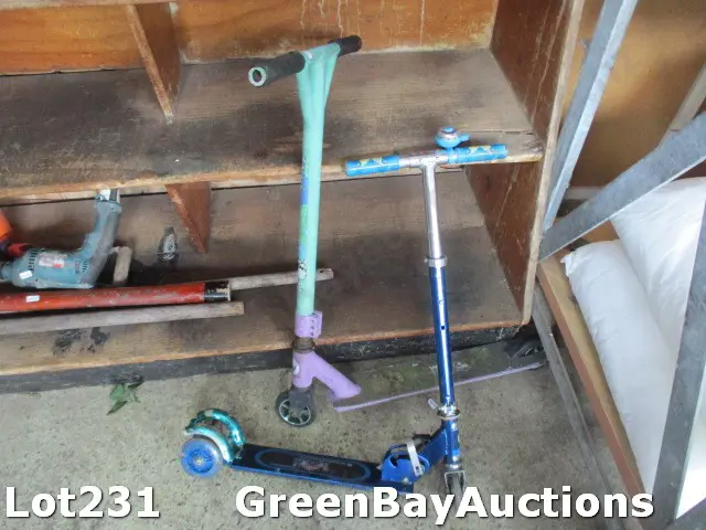 2 Scooters Image 1++