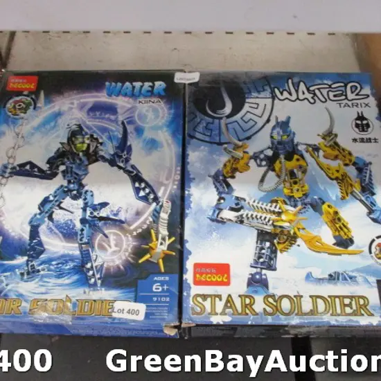 2 Action Figures