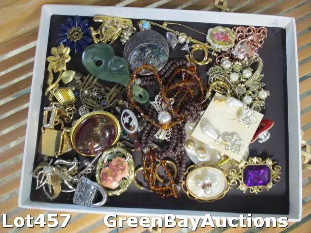 Costume Jewellery Image 1++