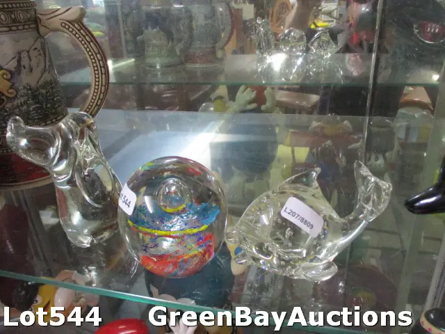 Art Glass Paperweights Image 1++