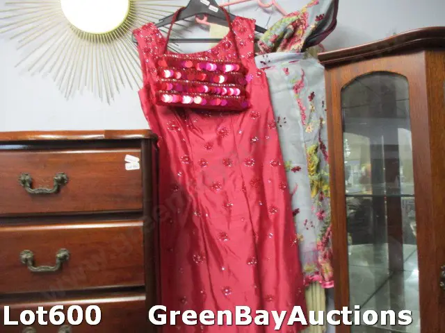 Vintage and Retro Clothing Image 1++