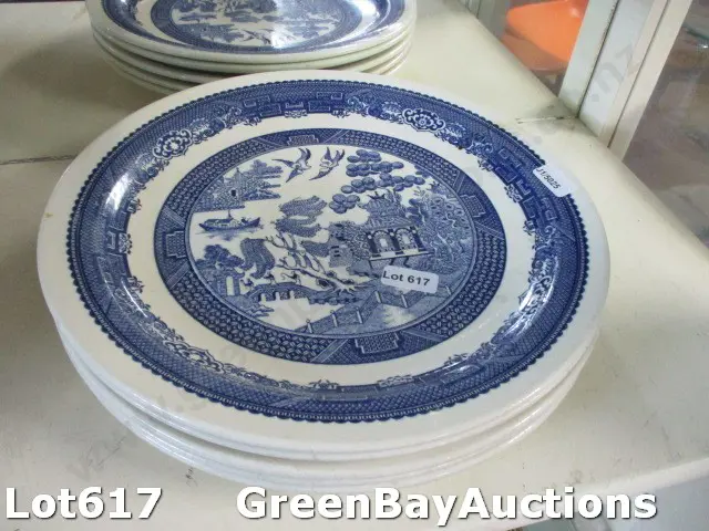 C/Lynn Dinner Plates Image 1++