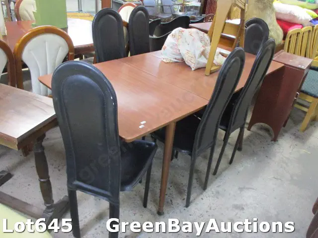 Table and 6 Chairs Image 1++