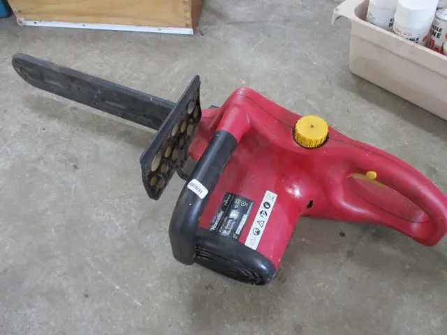Electric Chainsaw Image 1++