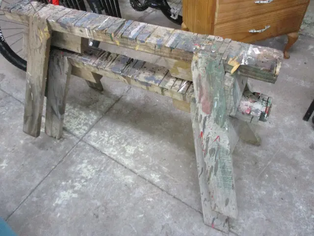 2 Saw Horses Image 1++