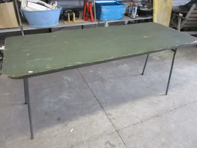 Market Table (af) Image 1++