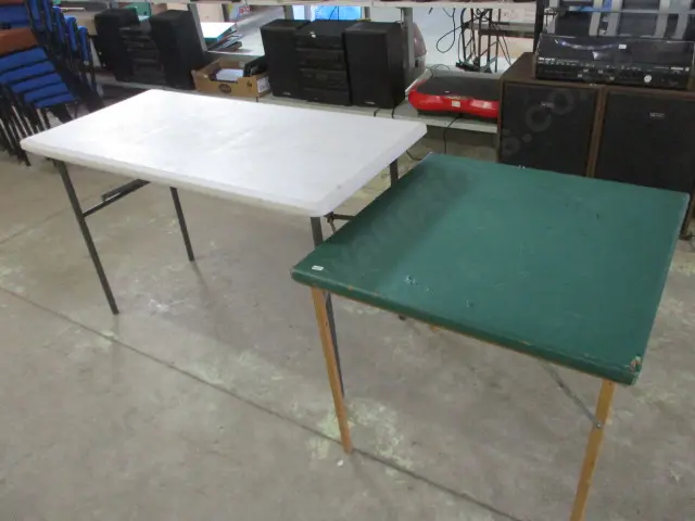 2 Folding Tables Image 1++