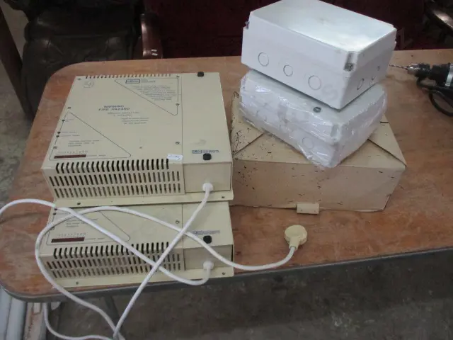 2 Voltage Rectifiers and 2 Boxes Image 1++