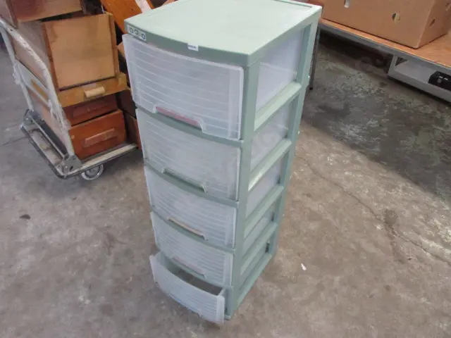 Plastic Drawers Image 1++