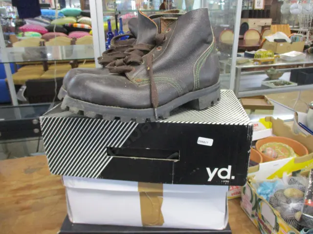 Shoes Image 1++