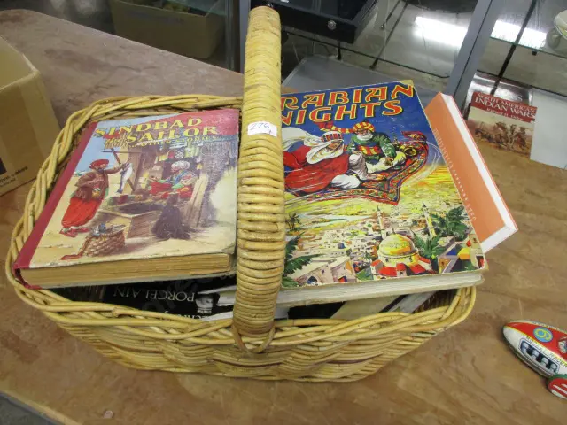 Basket Books Image 1++