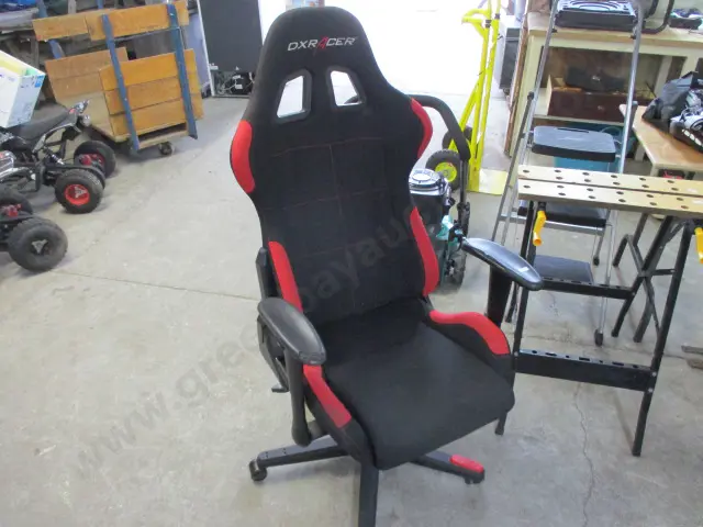 Computer Chair (faults) Image 1++