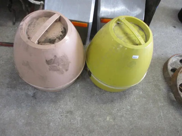 2 Hair Dryers Image 1++