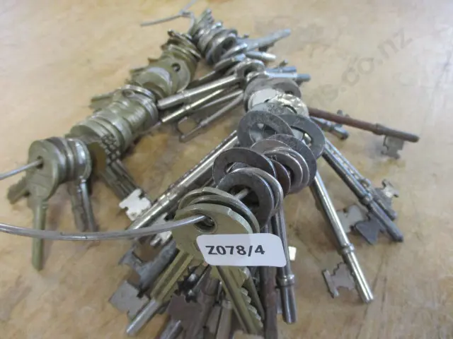 Large Bundle Keys Image 1++